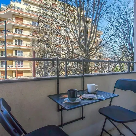 Le Spacieux 2 Apartment